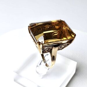 TOPAZ RING 09