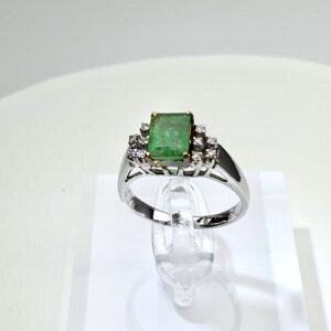 EMERALD RING 02