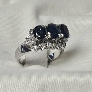 BLUE SAPPHIRE RING 42