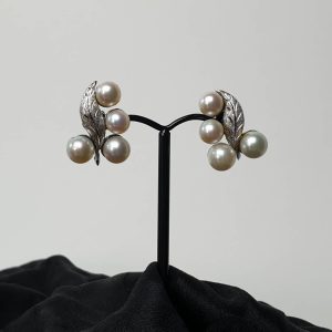 SCREW EARRINGS 13