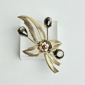 BLACK STAR SAPPHIRE BROOCH 01