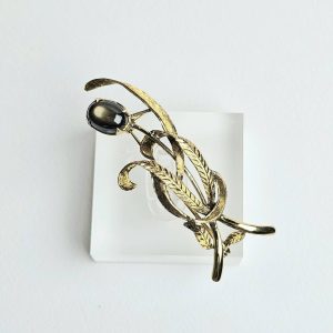 BLACK STAR SAPPHIRE BROOCH 07