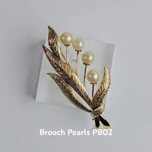 PEARL BROOCH 02